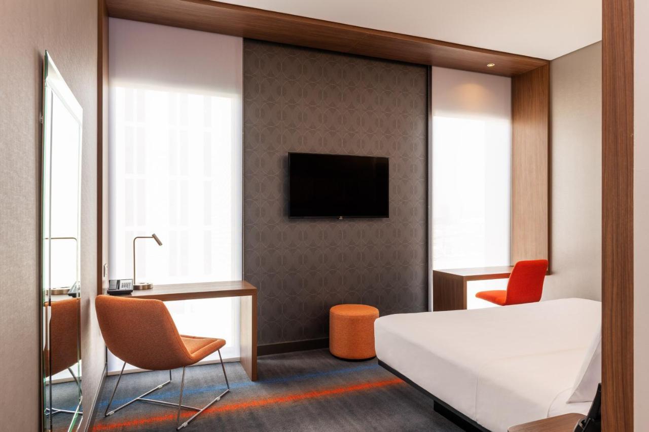 Aloft Me'Aisam, Dubai Hotell Exteriör bild