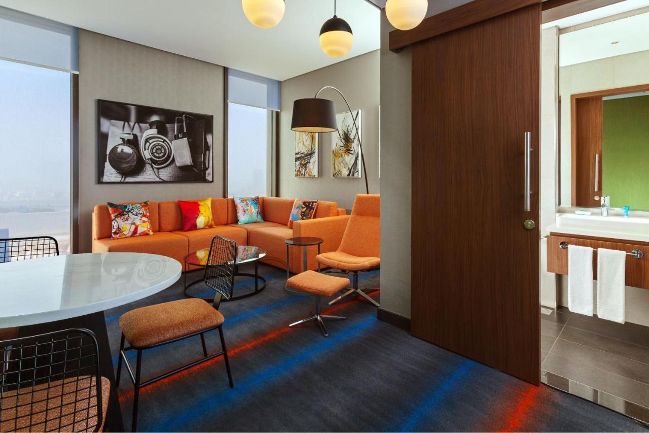 Aloft Me'Aisam, Dubai Hotell Exteriör bild