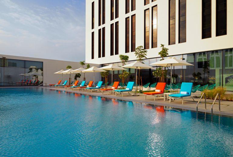 Aloft Me'Aisam, Dubai Hotell Exteriör bild